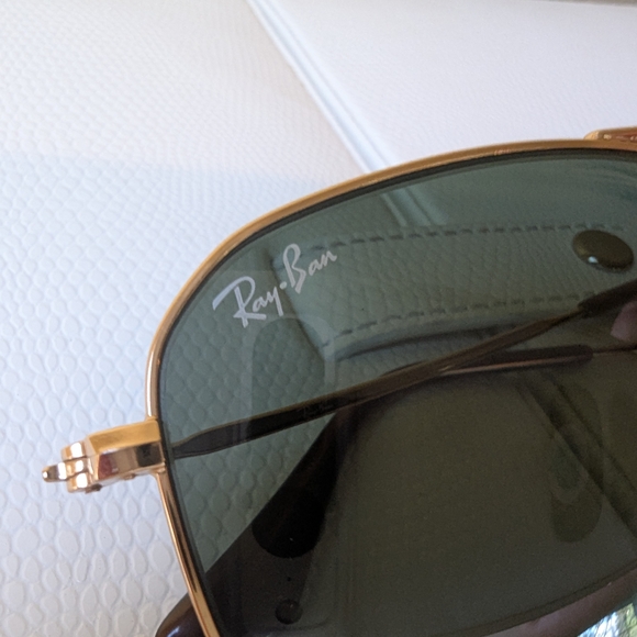 Ray-Ban Gold Aviator Sunglasses with Green Lenses - Picture 3 of 12